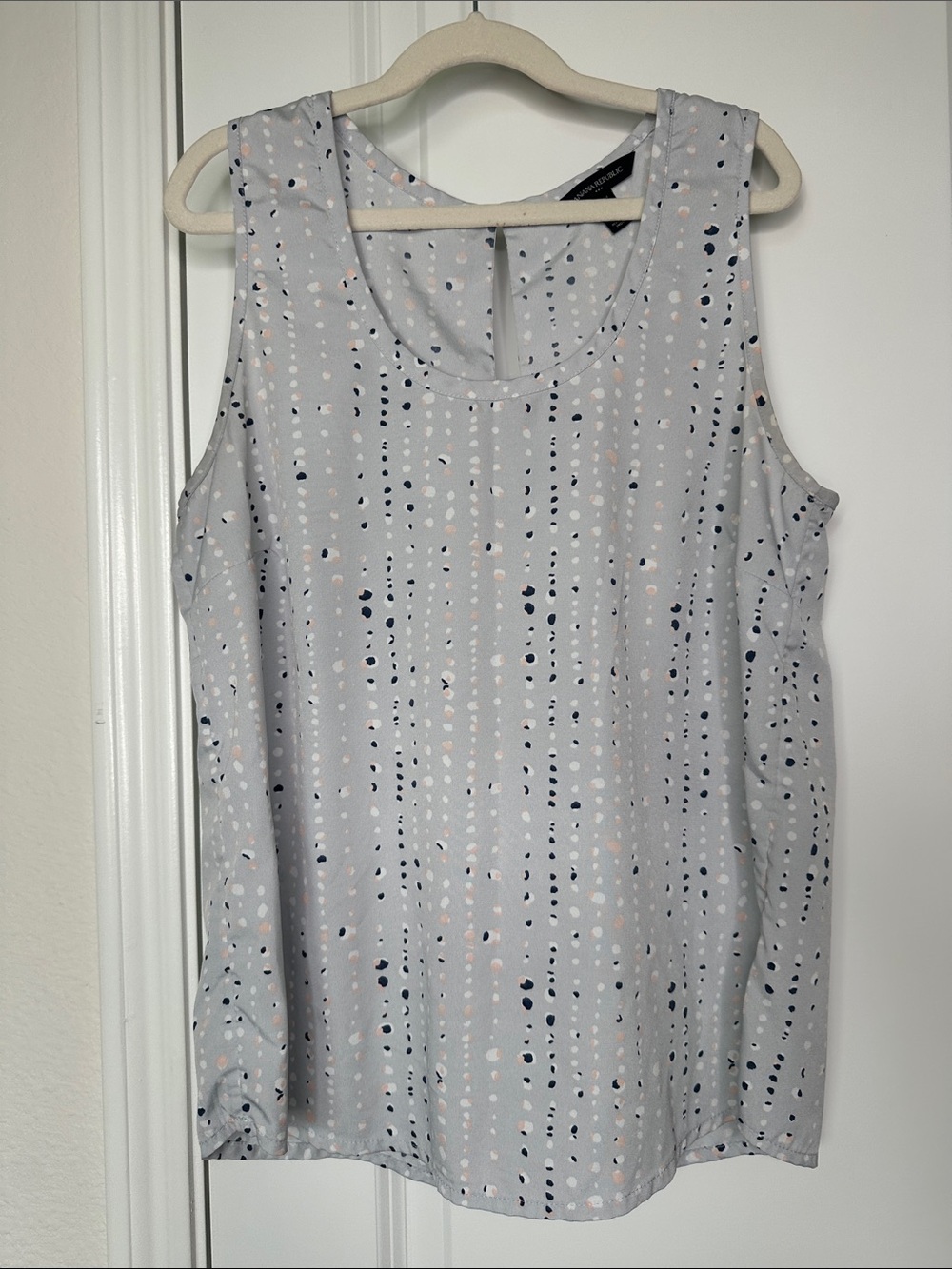 Banana Republic Gray Printed Sleeveless Blouse Tank Top